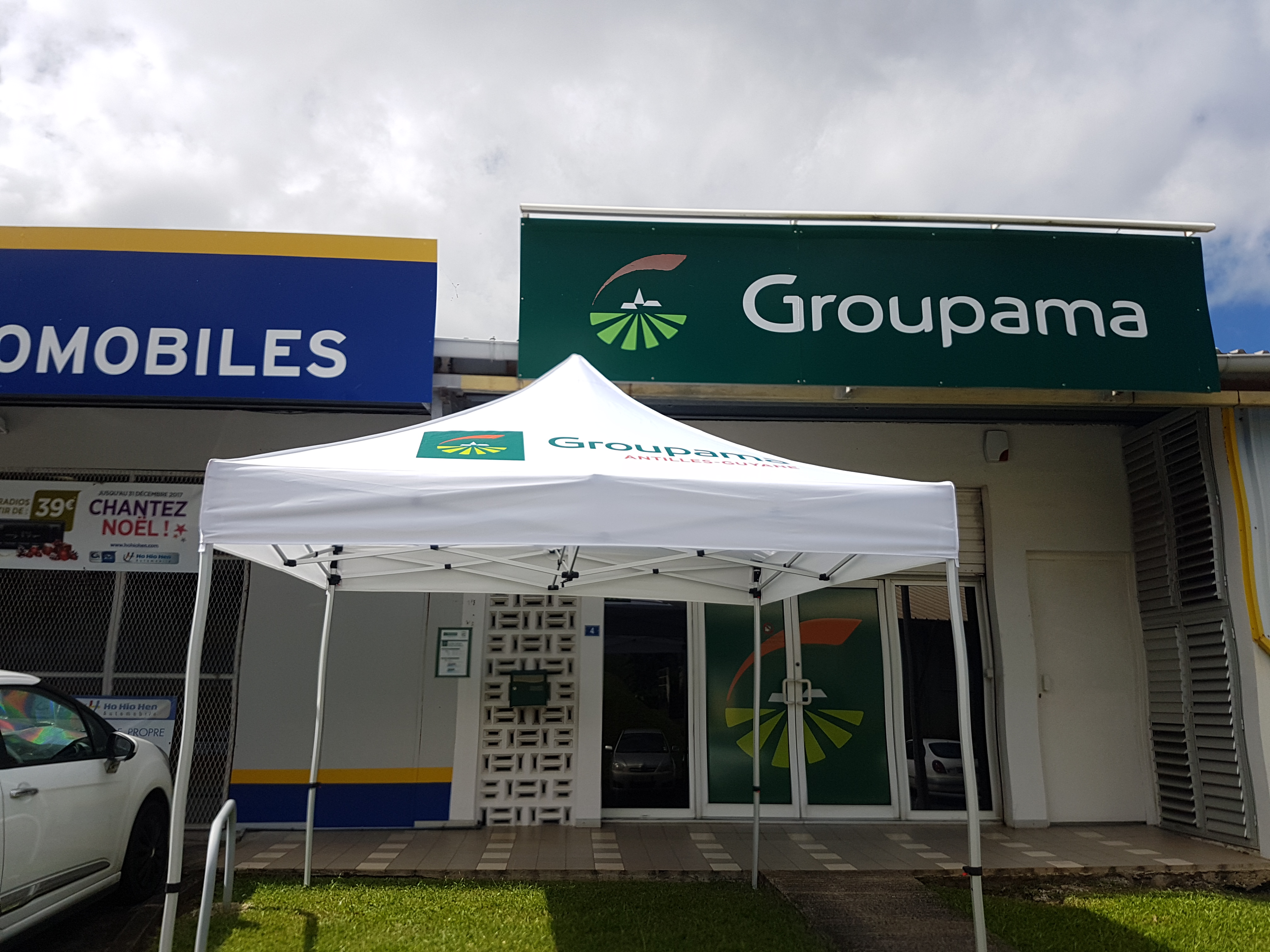 Tente pliable Groupama