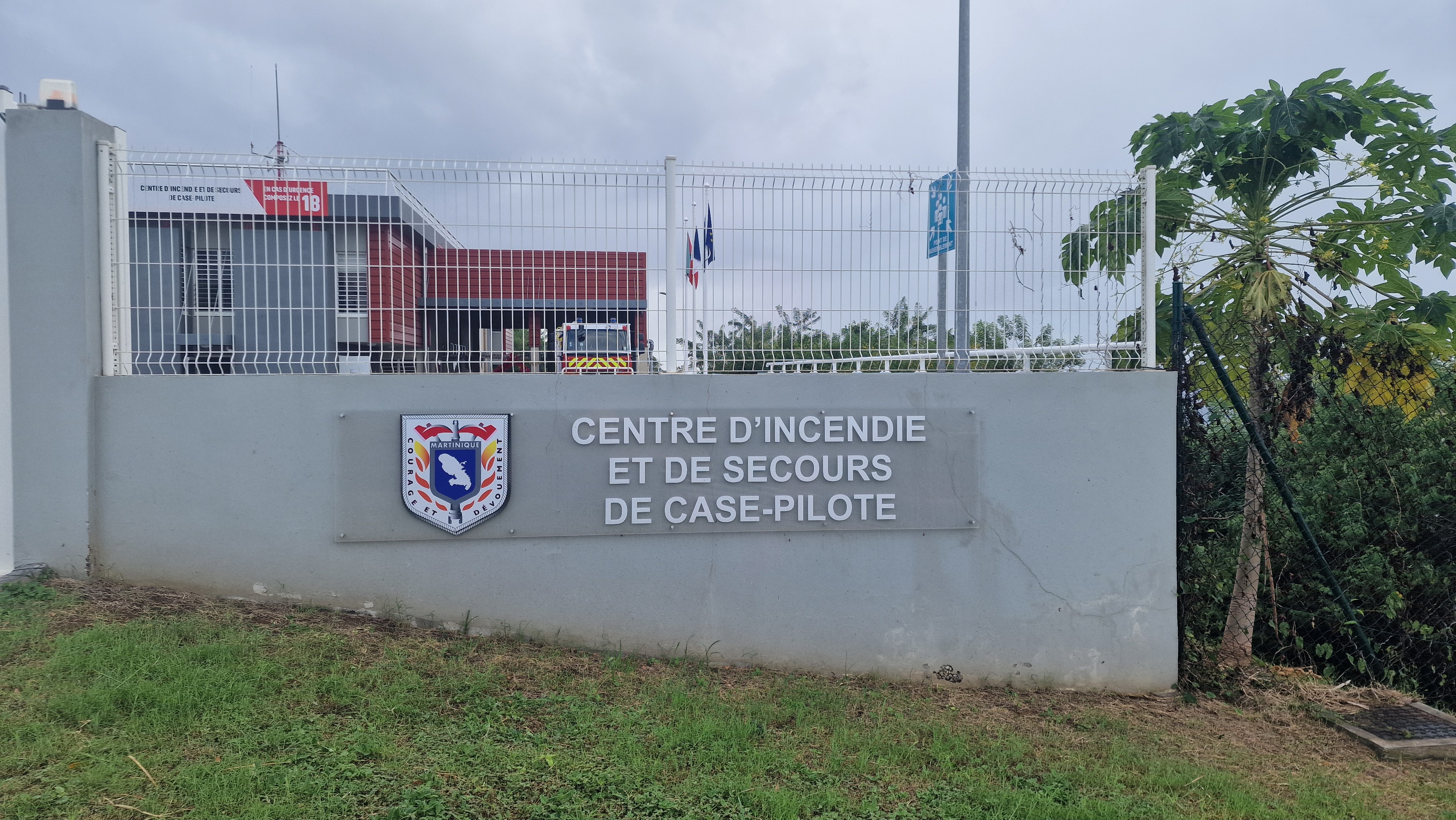 Devanture CIS Case-Pilote